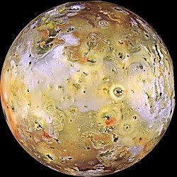 GBruxas's tweet photo. A outra #luadejupiter #Io era uma #ninfa (ou princesa, segundo outras versões) por quem #Zeus (Júpiter) se apaixonou. O deus metamorfoseou-a em vaca para protegê-la dos ciúmes de #Hera a mulher de Zeus. https://t.co/eLhYnJCPHg