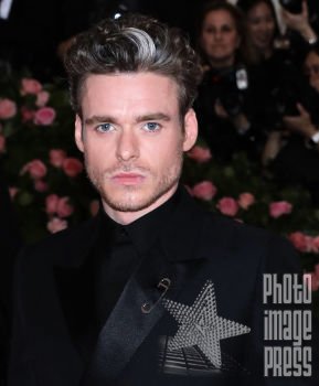 Happy Birthday Wishes going out to Richard Madden!        