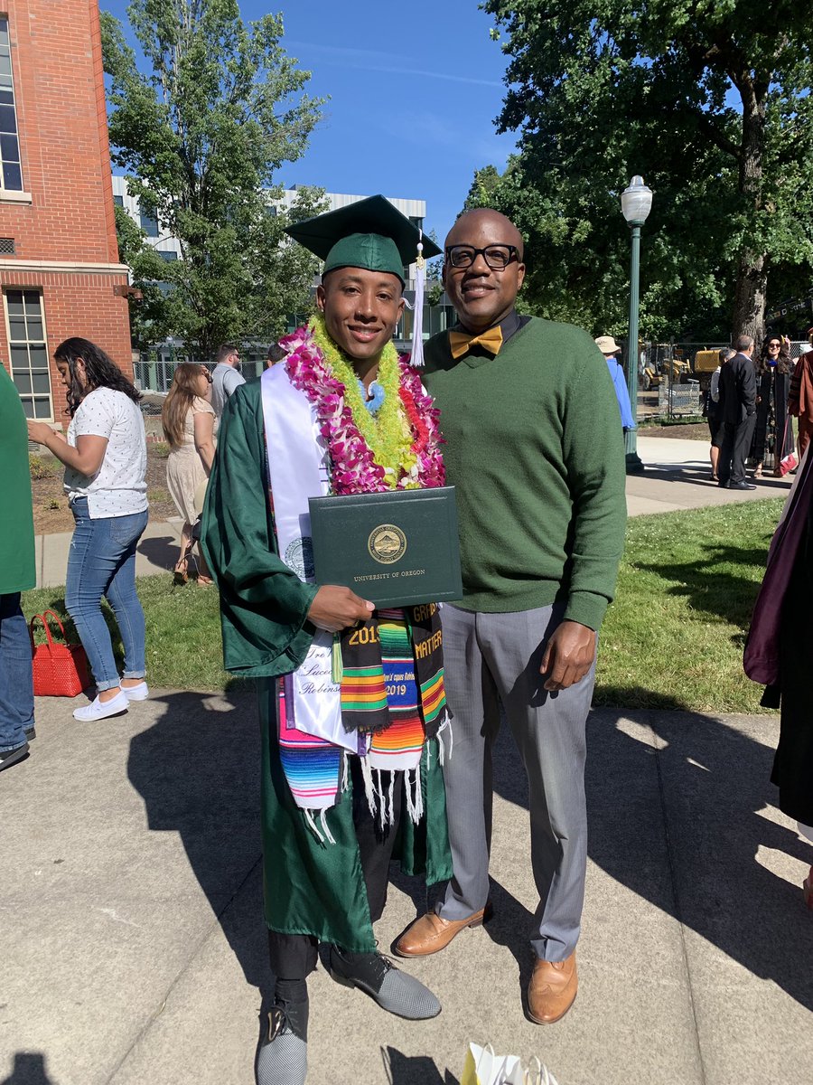 TeamRobinson_3's tweet photo. Double major and a minor for @tre_vonr . You were focused during your 4 years at @polyjackrabbits and you kept that same energy during your 3 years at @uoregon . Next up is your Masters! Great work son! #DuckGrad19 https://t.co/bC36u21Pm7
