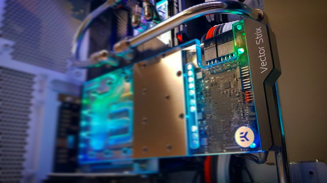 2070 Strix looking mighty fine! Upgraded the RGB strips from boring 12v RGB to 5v digital RBG ;)
<a href="/CableMod/">CableMod</a> @EKWaterBlocks <a href="/ROGNordic/">ASUS ROG Nordic</a>