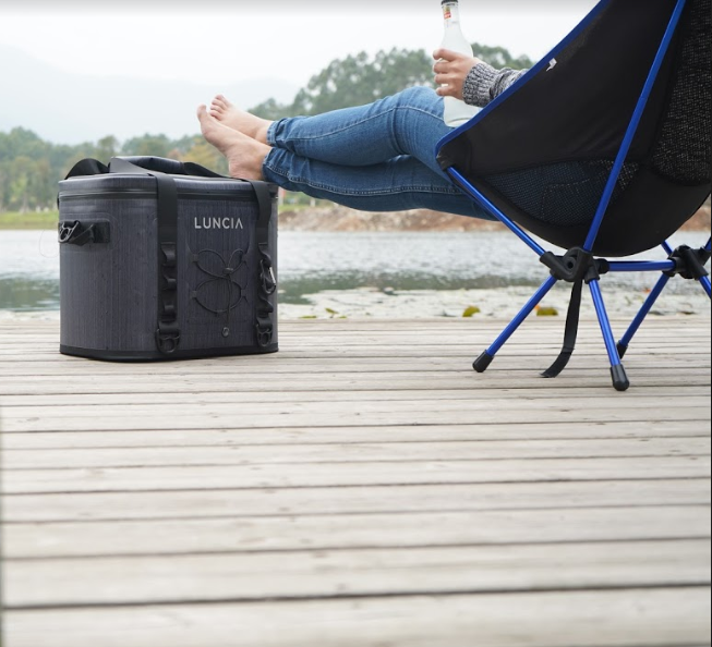 Luncia_fans's tweet photo. This adorable cooler bag also provides you a place to put your feet comfortably. 😌
.
.
#park #outdooractivity #coolerbag #softcoolerbag #luncia #lunciacooler #chair https://t.co/mZfyNNMFFT