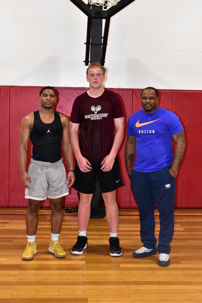 HC_CoachBrown12's tweet photo. Great night leveling up @NLFactory with a couple D1 athletes and @thebabc alumni @1click_ (Niagara) & @doherty_mitch21 (Albany) #NextLevelNightOwls🦉🦉🦉 #NLF #AlbanyUniversity #NiagaraUniversity #LevelUp⬆️⬆️ https://t.co/gfZ1QUdHJa