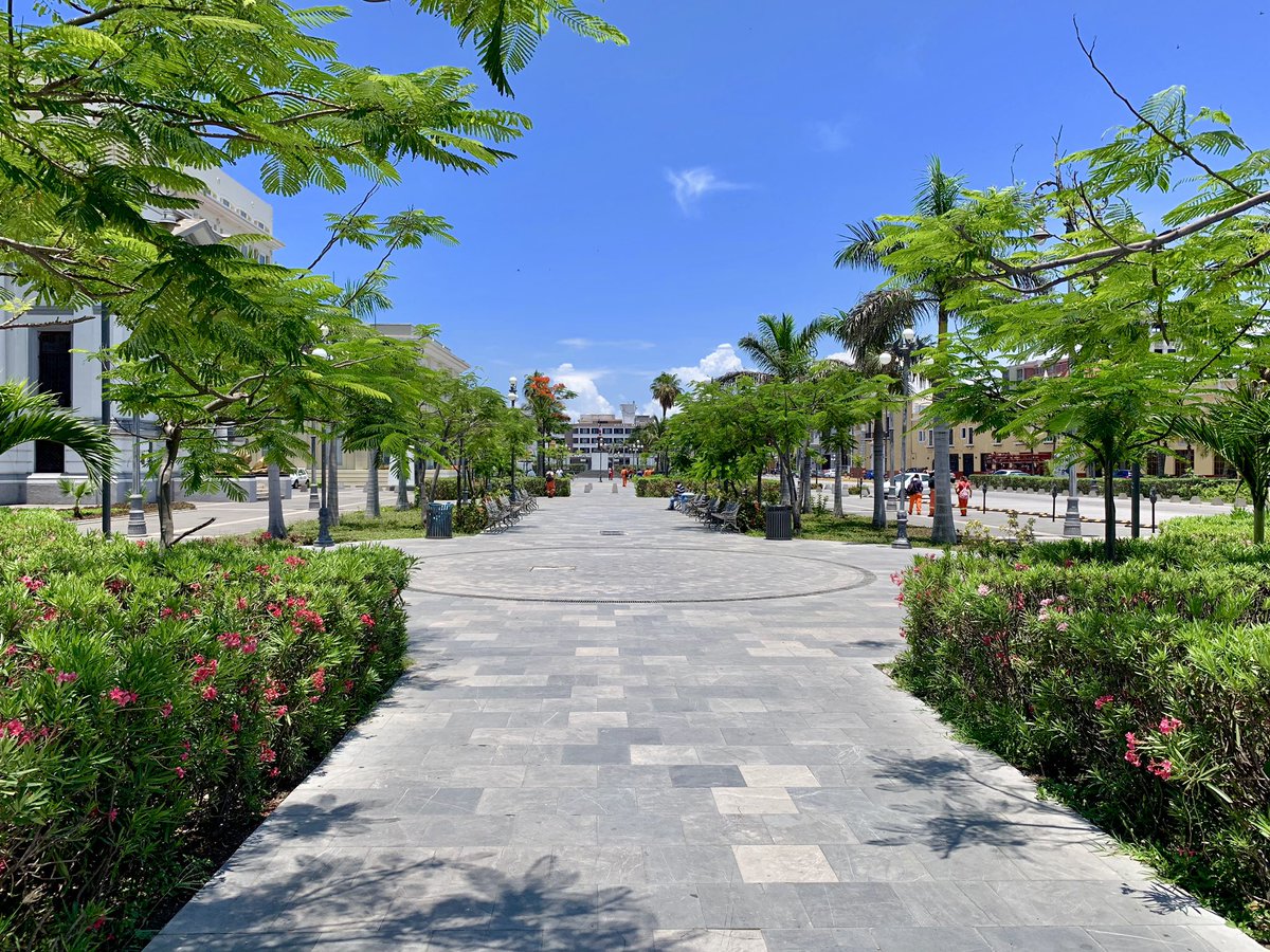 manoloruizf's tweet photo. Un paseo por Plaza República.... https://t.co/NmxLhv66qo