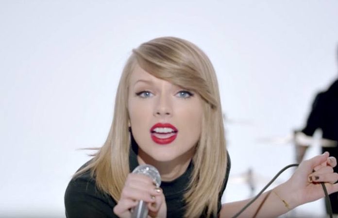 Delphi_Kid's tweet image. 😂 Shake It Off ~ T. Swift youtu.be/nfWlot6h_JM