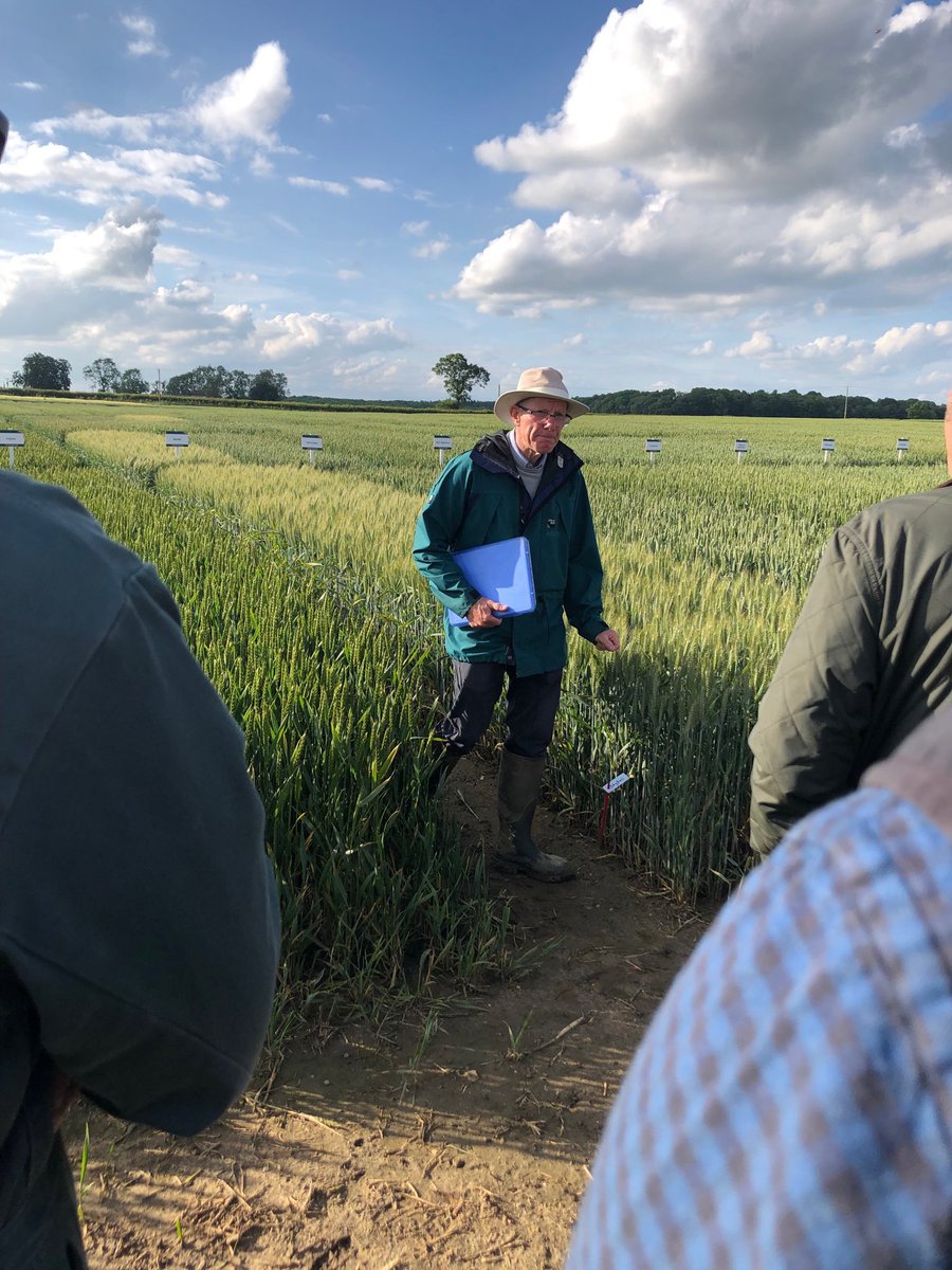 BionatureAgri's tweet photo. #cropdynamics #northlincsruraltraininggroup #frontier Thankyou very informative https://t.co/UbORc5ii9j