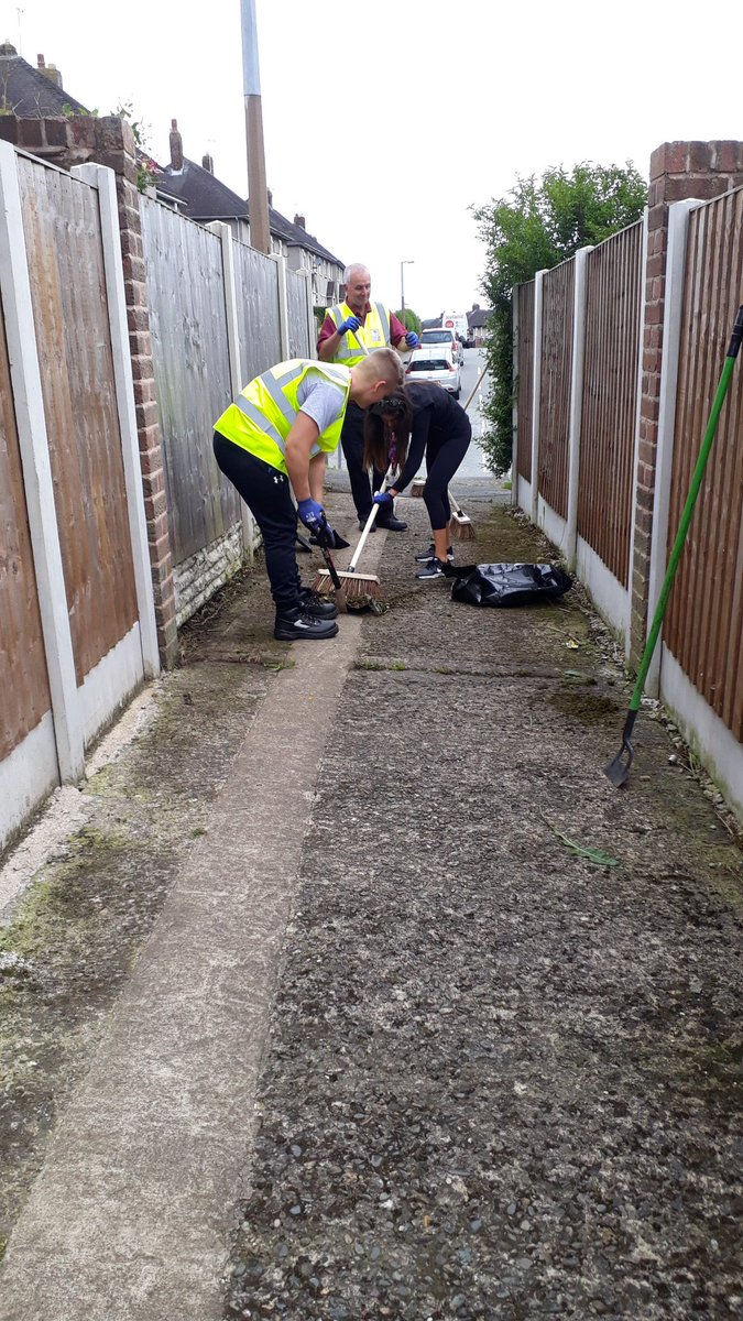 Improving paths in Brymbo with <a href="/wrexhamcbc/">Wrexham Council</a> Housing