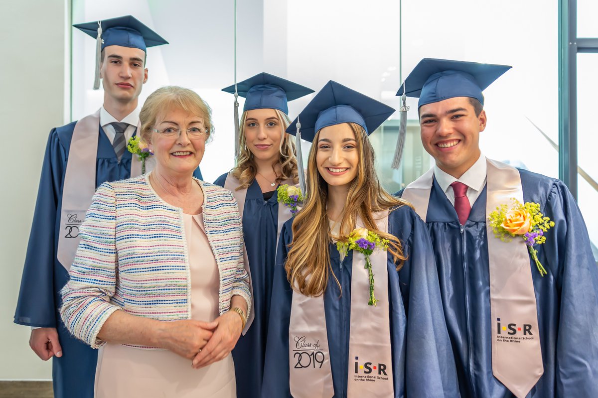 ISR_Neuss's tweet photo. Last Friday, we celebrated the successful graduation of 39 students from the #ISR #classof2019. During the ceremony, the students all received their @SABIS_EDUCATION High School Diploma. We are extremely proud of our graduates and wish them all the best for their future! https://t.co/TzPNqcH00Z