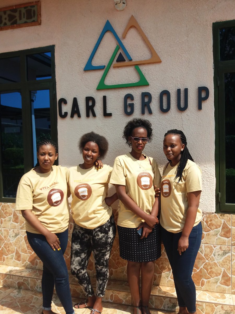 carl_ltd's tweet photo. #RwOT if you saw in #VITA dress aske me the #VITABREAD to test ,and t9 get your #sweetpotatobread #naturalbread #verynitrious bread ,the team is ready to serve you at #Agricultureshow2019 #Agrishow2019 #Mulindi testing is free https://t.co/vQq0fp0h4t