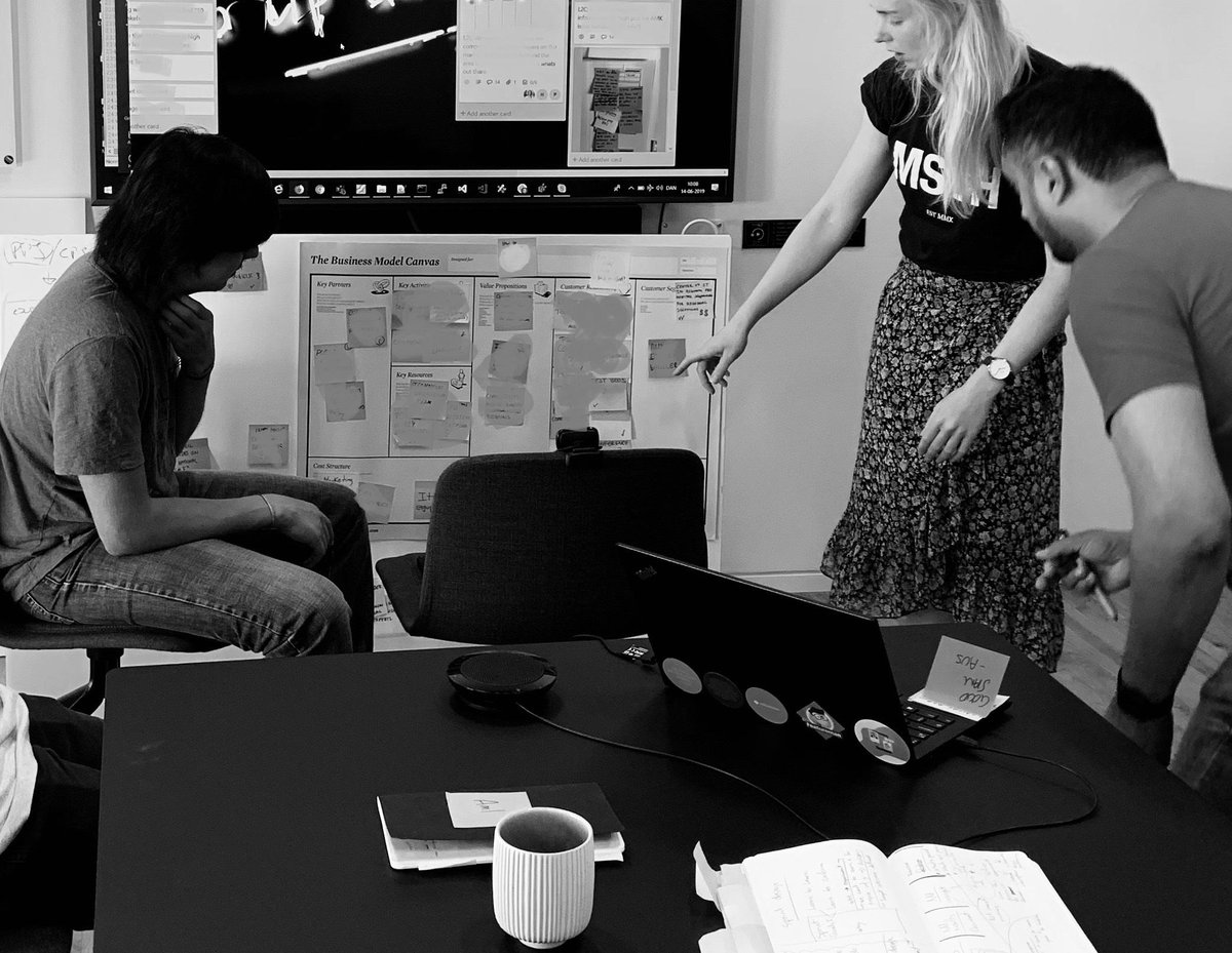 milestonesys's tweet photo. Our Innovation Lab decision board and the two incubator teams got together for a talk about the initiative so far, presenting their key learnings from the weeks that have passed. More on how we invest in innovation: https://t.co/E9xX6Rj2Uf #keeponinnovating #maketheworldsee https://t.co/SxXSAQJpWp