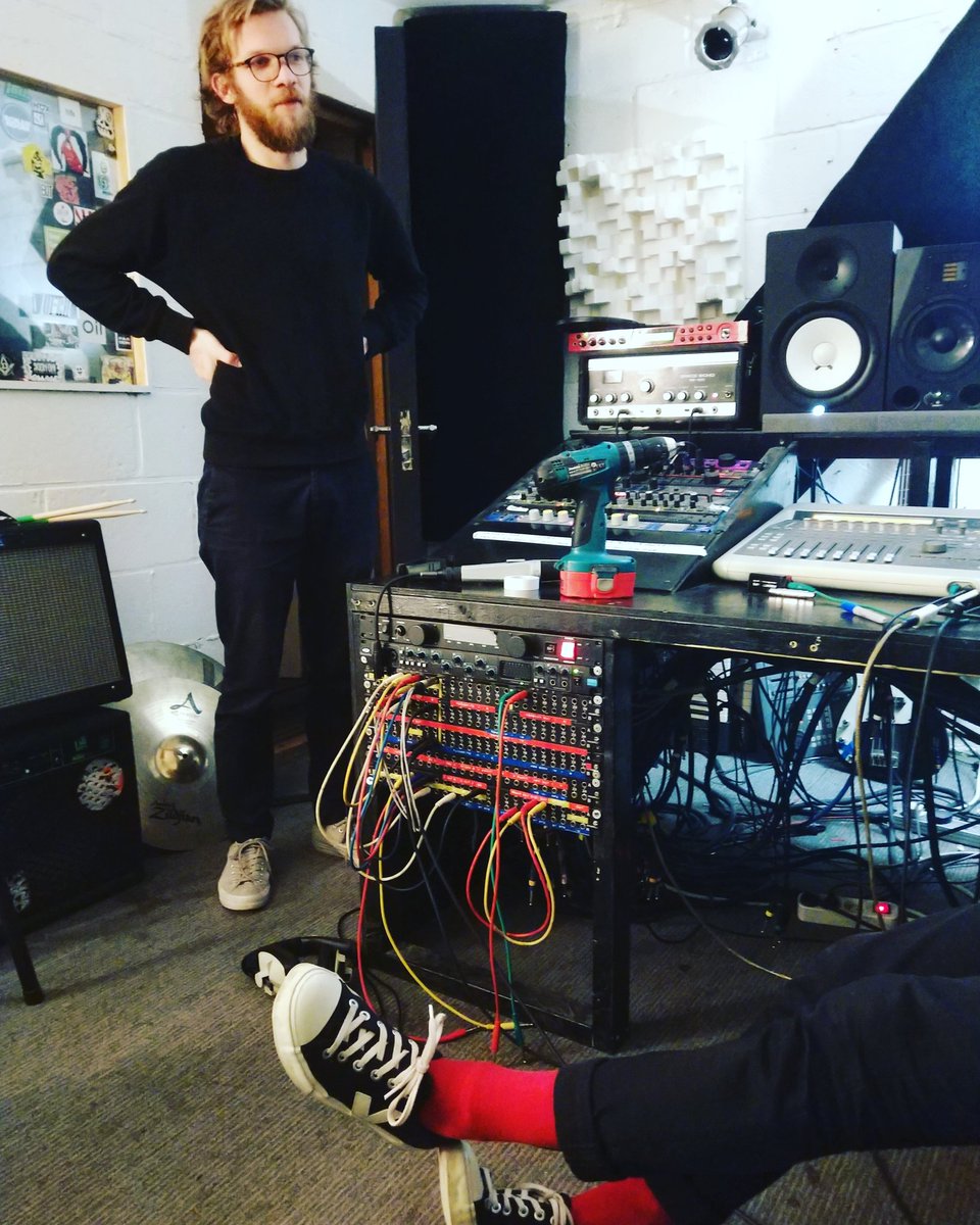 artpleasure's tweet image. This brilliant man is Moritz / Foreign Poetry in his studio in Hackney Wick where we started the latest recording process in late 2019. 3 days of drums &amp;amp; percussion &amp;amp; love. Spoiler: the drum sound is mint

#newmusic #drums #recordingprocess