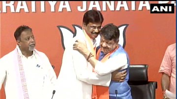 View image on Twitter