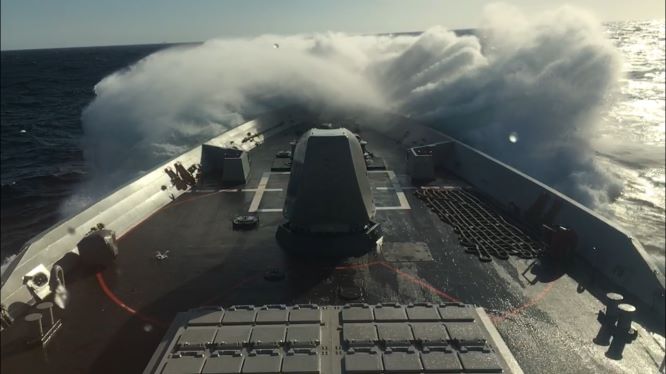 EMADmde's tweet photo. #AlmiranteJuandeBorbon 🇪🇸 frigate deployed in #SNMG1 keeps on working with our @NATO allies in the Baltic sea during #BALTOPS2019. In this case, the @Armada_esp frigate scorts German ship #Bonn

#StrongerTogether 
#WeAreNATO https://t.co/dboqIgAngz