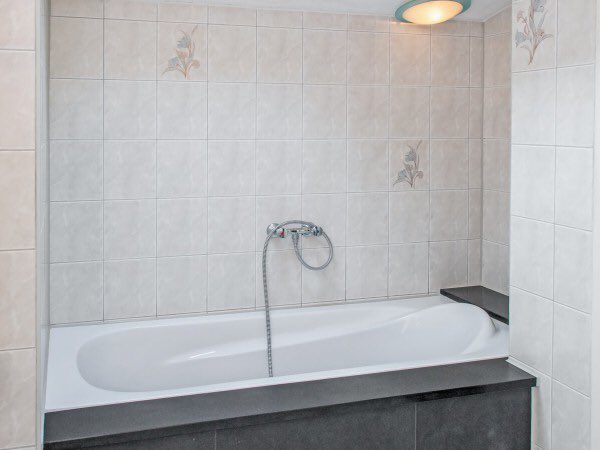 Zie jij jezelf al lekker relaxen in de tuin bij een bungalow van De Muy? Of lekker in bad of in bed? Voor volgend jaar stromen de reserveringen al binnen, dus boek snel! #demuybungalows