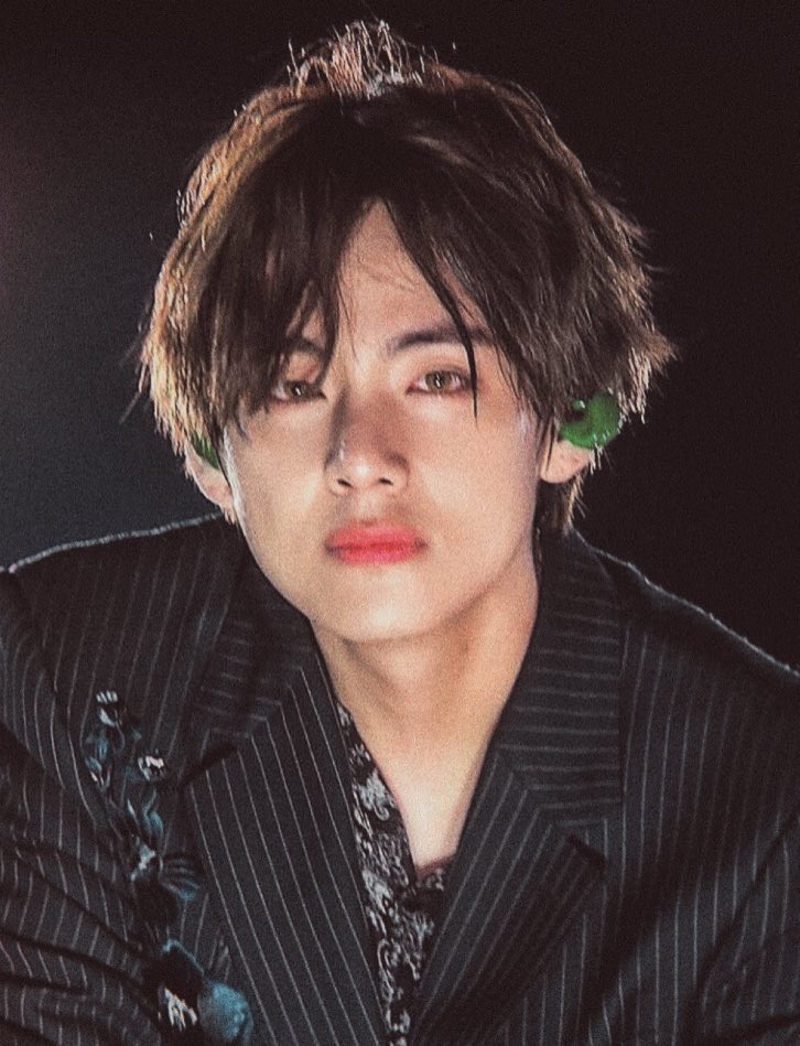 moonvmk's tweet photo. The way he grew into his features,,, https://t.co/VlGjdxzGsP
