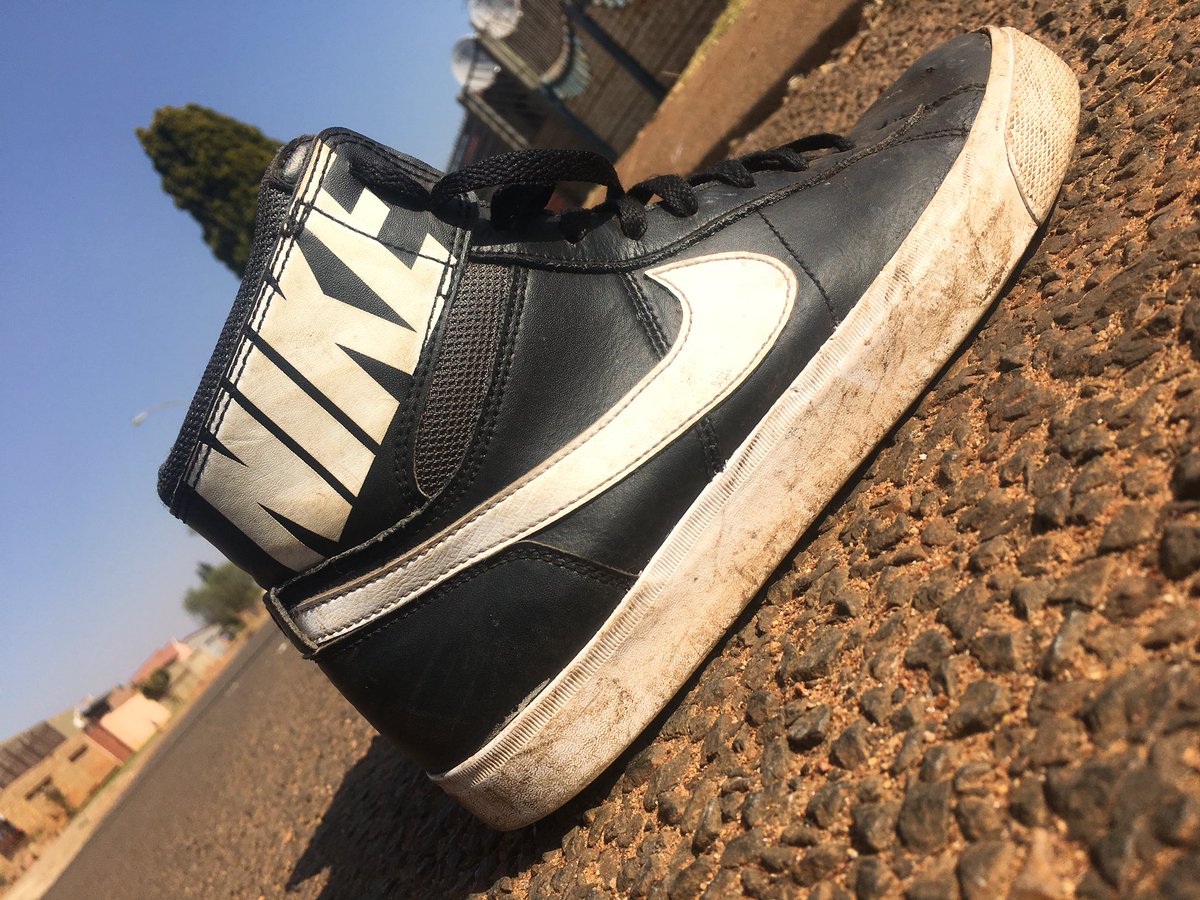 RadebeMusaa's tweet photo. #cleankickssa ✔💧👟
The long weekend got you too busy 😲!!
Well then Worry not let @Cleankickssa get you started for the week💯
#Havecleanyourway. .. the best shoe cleaning and shoe care services 👞👞
#ChooseDay #moveforme @Cleankickssa_1 @Traveller24_SA
#TuesdayThoughts https://t.co/0VQSR4pHLa