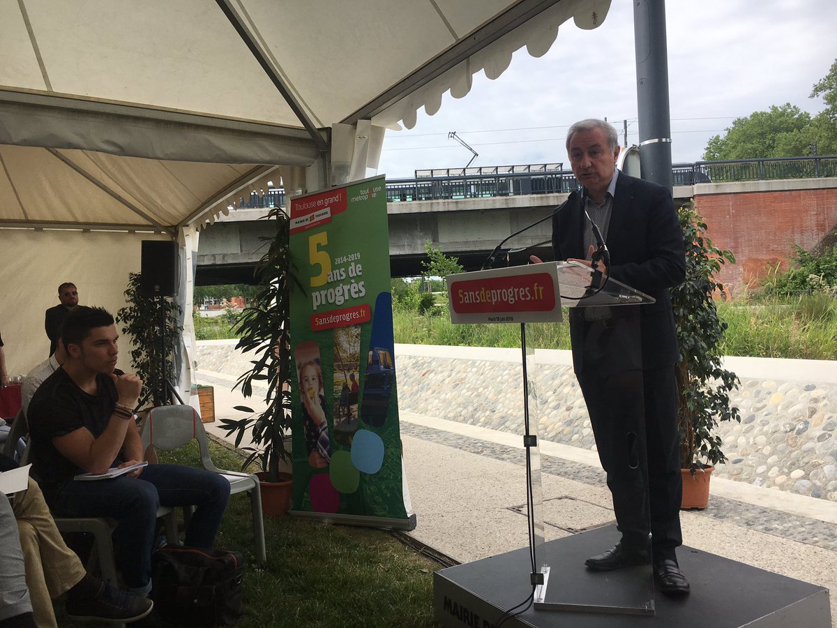 sachabriand's tweet photo. Conférence de presse #5ansdeprogres @jlmoudenc @Toulouse @TlseMetropole @jmlattes @LArribage @M_lalane @bertrandserp @chrisalves81 https://t.co/p6VR6OIFKV