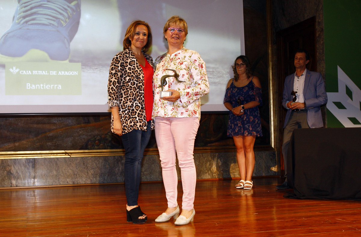 CajaRuralAragon's tweet photo. Enhorabuena a todas las premiadas en la Gala #MujeryDeporte2019 organizada por @periodicoaragon y #CajaRuraldeAragón @bantierra con la colaboración de @GobAragon y @CARTV_ 

Mujeres y clubes sobresalientes que realizan día a día un trabajo ejemplar
👏👏👏👏🥇 https://t.co/0IJ8MHmpF1