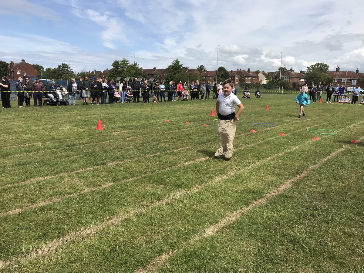 Layton year 3 (@layton_y3) on Twitter photo Year 3 had a fabulous sports day! Thank you to all the parents/carers who came to support them. All the children did brilliantly; the teachers were so proud of every single child! Well done to the winners, 3N! #TeamLayton <a href="/MissJBunce/">Jemma Bunce</a> <a href="/AliceNutt1/">Alice Nutt</a> Year 3 had a fabulous sports day! Thank you to all the parents/carers who came to support them. All the children did brilliantly; the teachers were so proud of every single child! Well done to the winners, 3N! #TeamLayton <a href="/MissJBunce/">Jemma Bunce</a> <a href="/AliceNutt1/">Alice Nutt</a>