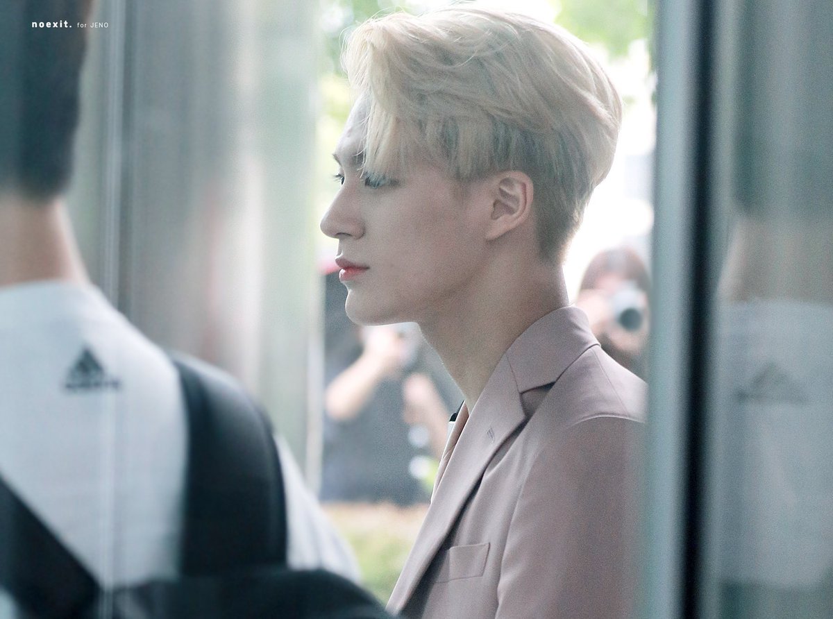 gambar 2 - warna rambut baru Jeno NCT