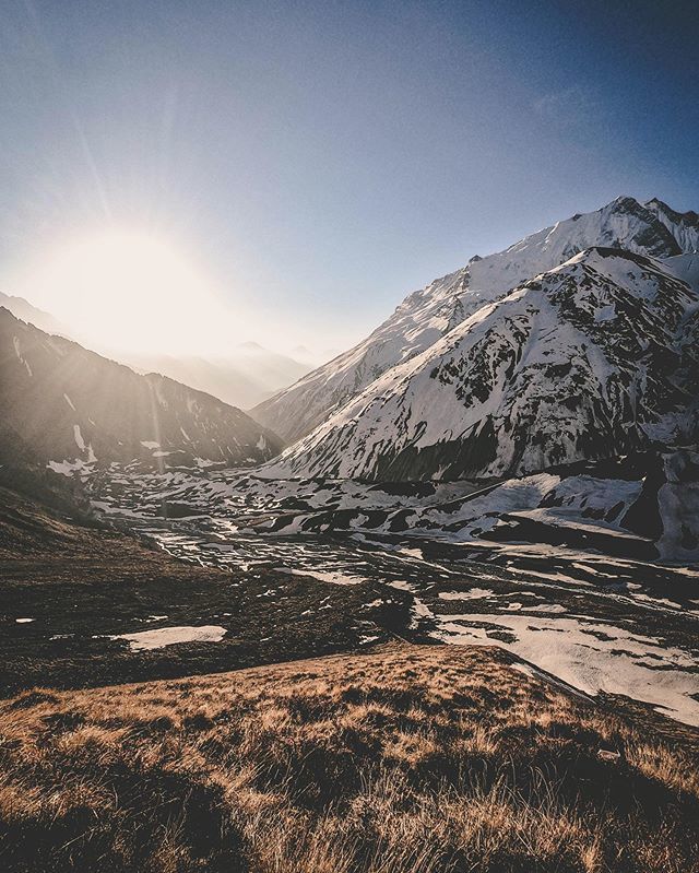 jenny_faa's tweet photo. Way to Tilicho Lake, Annapurna Region - Nepal .
.
.
#tilicholake #tilichobasecamp  #morninghikes 
#annapurna #annapurnacircuit #trekken #trekking #wandern #reisen #travel #hiking #fernweh #mountain #himalaya #nepal #neuehorizonte #fuerglobi #himalayangir… https://t.co/ds53FLU0gM https://t.co/yjjyupsJal