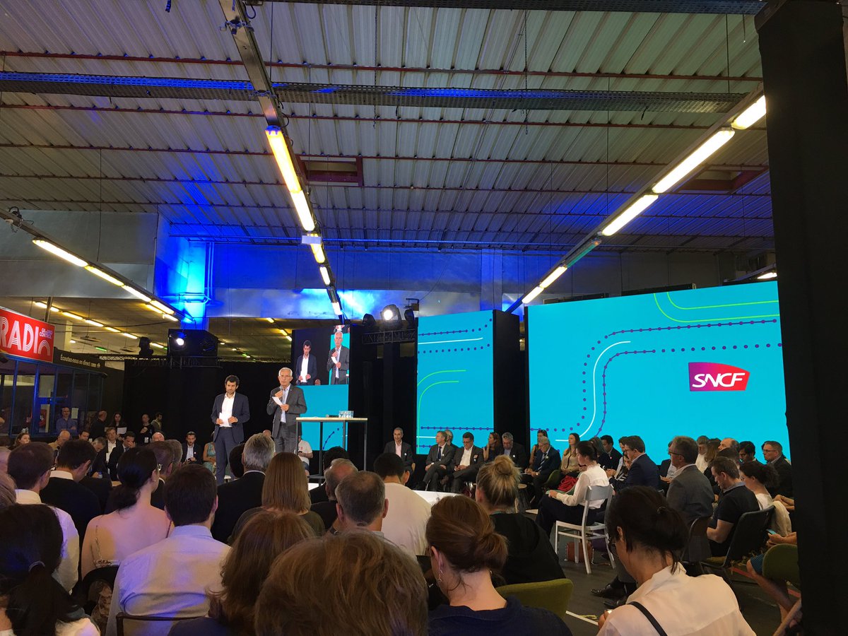 Présentation ce matin de l’Assistant, lancée par <a href="/AlexandreViros/">Alexandre Viros</a> et <a href="/GuillaumePepy/">Guillaume PEPY</a>, merci 😊 à l’équipe @ouisncf pour l’invitation à cette belle présentation 🍾🎊