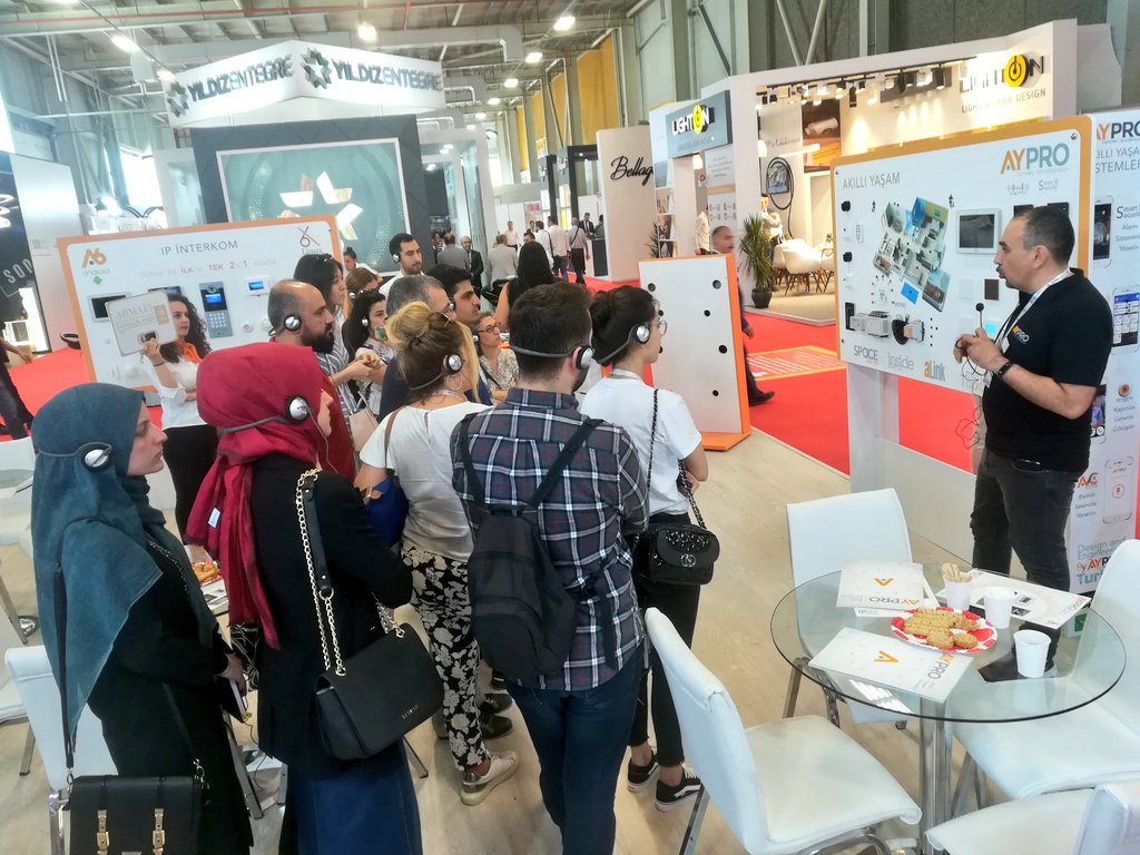 nobon_nobon's tweet photo. #YapıFuarı2019 #mimariustalıksınıfları #aypro ile başladı @yapiturkeybuild @hcenkdereli https://t.co/l9unAUsAxQ