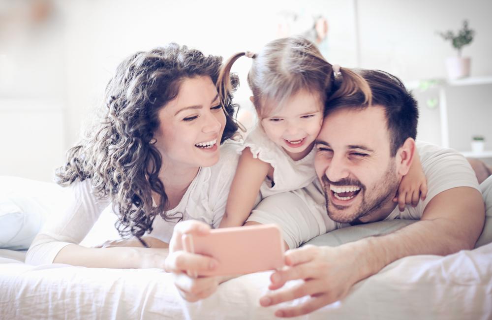 StepsLifeApp's tweet photo. Compartir los mejores momentos de tu bebé con quién más quieres es muy fácil. Descarga #StepsLife y empieza a disfrutar de la cápsula del tiempo de tus hijos completamente gratis. 
#niños #maternidad https://t.co/ubYiF4vOuX