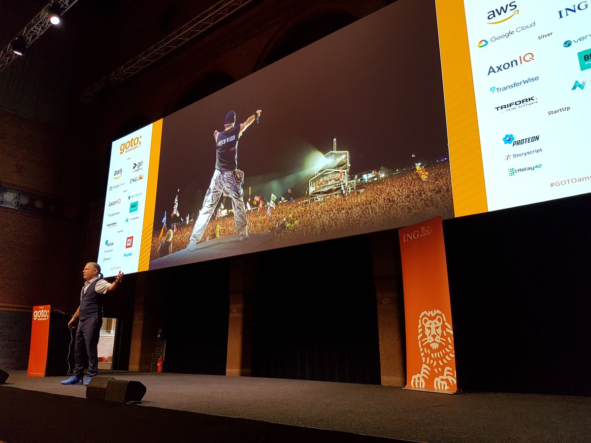 danielbryantuk's tweet photo. Key takeaway from @EternityFalls great keynote at #GOTOams today: build a relationship with your customers, and turn them into fans. Customers can leave at any time, but fans will choose to stay https://t.co/Gzg78NwxNi