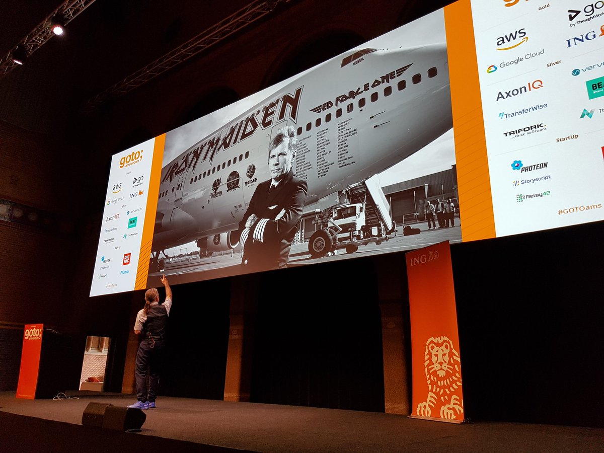 danielbryantuk's tweet photo. Key takeaway from @EternityFalls great keynote at #GOTOams today: build a relationship with your customers, and turn them into fans. Customers can leave at any time, but fans will choose to stay https://t.co/Gzg78NwxNi