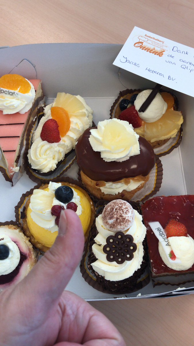 Bedankt <a href="/tjerktwit/">tjerk koopmans</a> voor de lekkere gebakjes! En graag gedaan hoor! Jullie zijn natuurlijk ook een topbedrijf! We hoorden dat <a href="/Qlip_BV/">Qlip - Quality Assurance in Dairy</a> tevreden was over hoe jullie de verhuizing hadden gedaan. 👍 #topverhuizer #jacobsheteren #qlip #bmkoeriers #ede