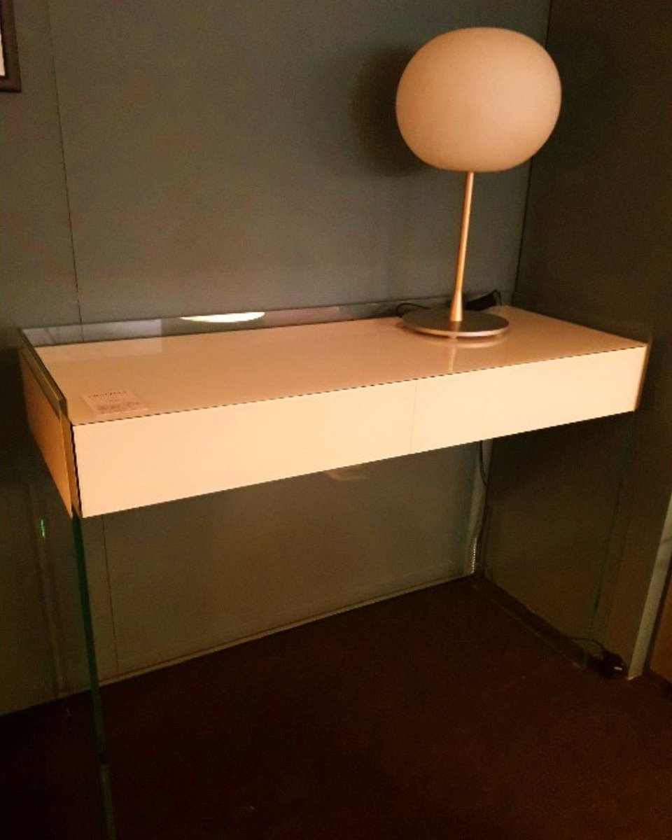 Chattels1's tweet photo. Float is a stunning collection of glass dressers by Glas Italia. A light, airy addition to the bedroom, available in a variety of sizes and configurations. #glasitalia #float #chestofdrawers #drawers #glass #bedroom #interiordesign #madeinitaly https://t.co/nSPaT9T2v9