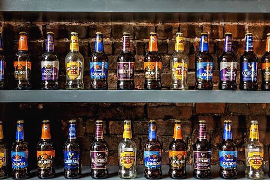 🍺 Tuesday Tipple 🍺
What’s your drink of choice?

#tuesdaytipple #pubale #pubbeer #beerday #drinkofchoice #aleoftheweek #merlinscave #larger #daytimedrinking #beeroftheweek #pintofbeer #publove #publife #drinkoftheday #pintofale #beerlovers #alelovers #chalfontstgiles #localpub