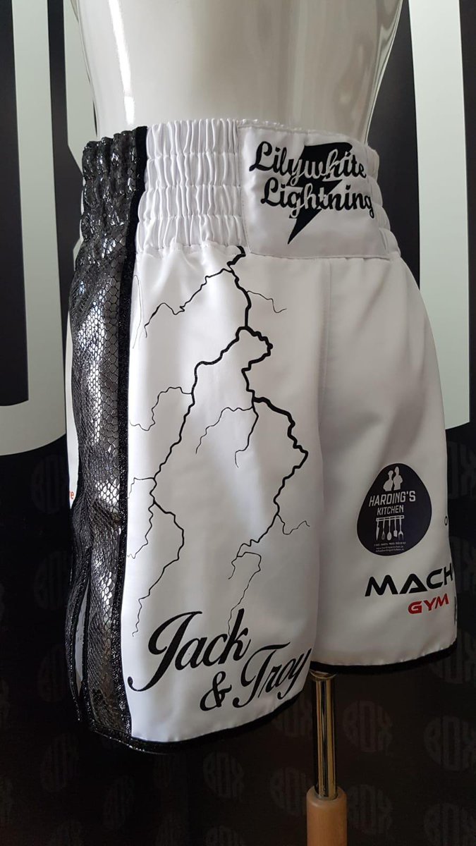 ericdonovanbox's tweet photo. New kit for Saturday night. Thanks to @BoxincBelfast and to the sponsors who are supporting this training camp and fight. Limited tickets left for 22nd June. #liffeycranehire #kendracivileng #aandapharmacy #isbmobility #conlansfamilystore #machogym #ospreyhotel #hardingskitchen https://t.co/J3eH71T73u