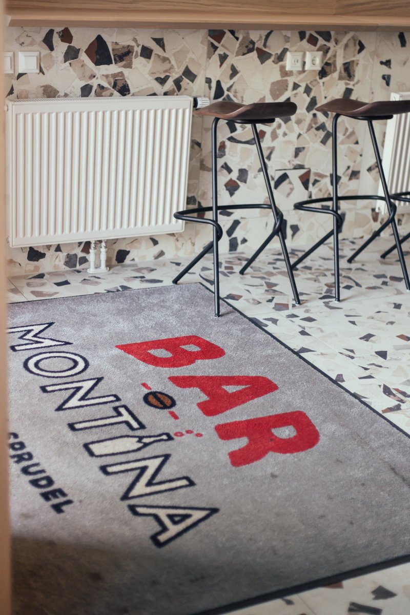 prostoria_eu's tweet photo. a coffee break is always a good idea!
project: Bar Montina Tagesbar, Vienna
interior design: Bureau EA
prostoria: strain barstool designed by Simon Morasi Piperčić - design office
#prostoria https://t.co/b6clye3sjU