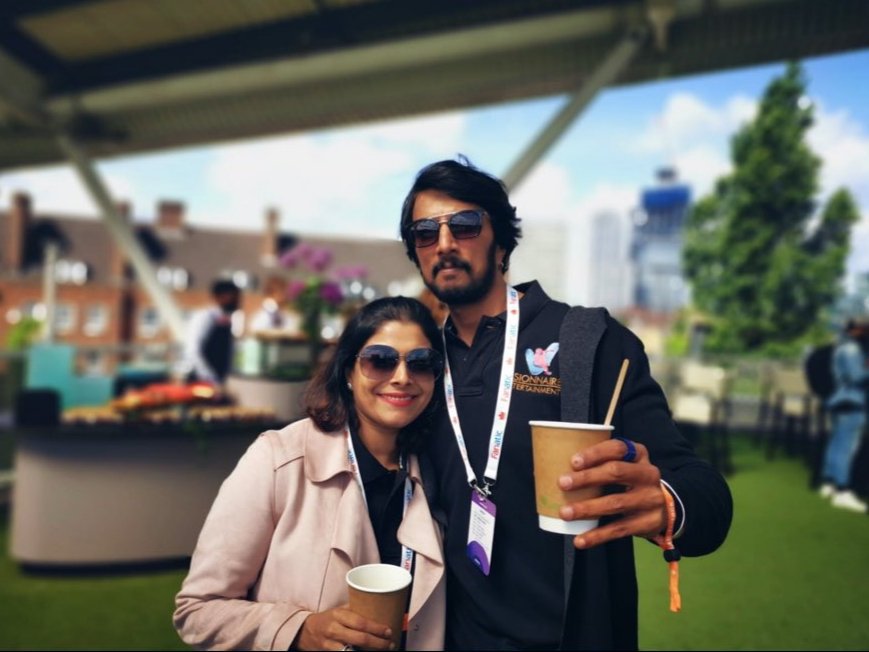 KicchaKSSFC's tweet photo. Exclusive pic
Namma prethiya #baadshah @KicchaSudeep Anna and @iampriya06 attige
@KicchaSudeep @iampriya06
@cdksss_official #cdksssteam https://t.co/ZY0uugspF2