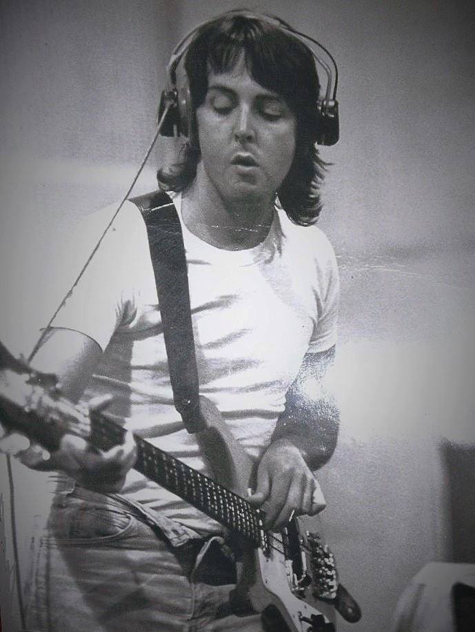 Hoy hace 77 años del nacimiento de Paul McCartney. Auténtico referente de toda una generación. ¡Felicidades Sir!