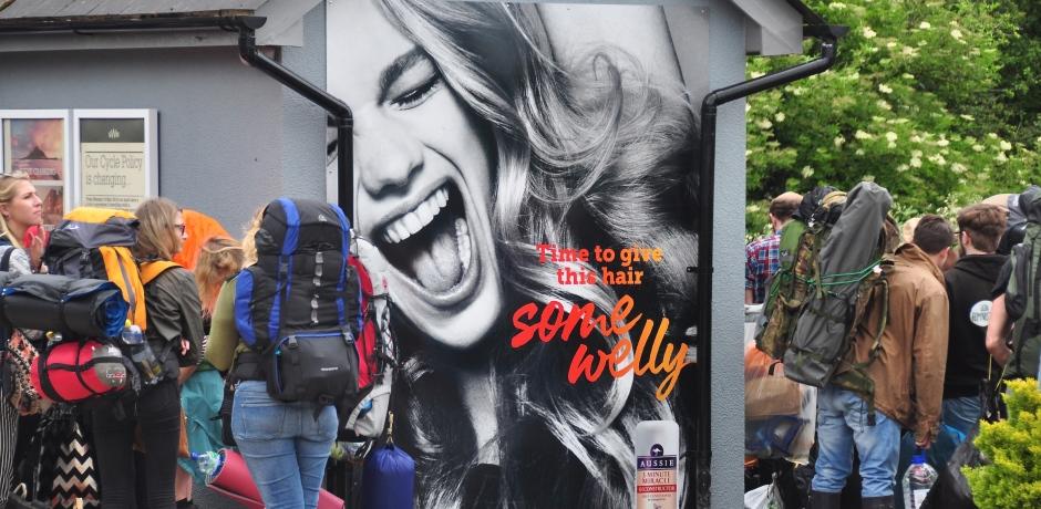 With #festival season fast approaching, brands can begin to target audiences on their way to the events. What better way to stand out and build brand fame than through experiential! 🎤bit.ly/2KAjN8m