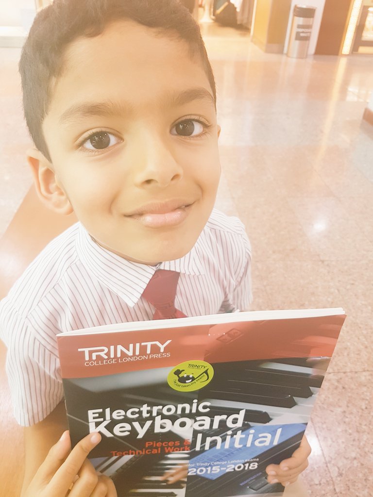 MyrtleManoj's tweet image. Yay! Super proud of you Manvith🎹🕺Congratulations on first milestone! Way to go ..
Thank you @melodymakersdxb Sir Denis 💐 ever grateful!
#TCLinitial 🎹
#gemsnms_alkhail