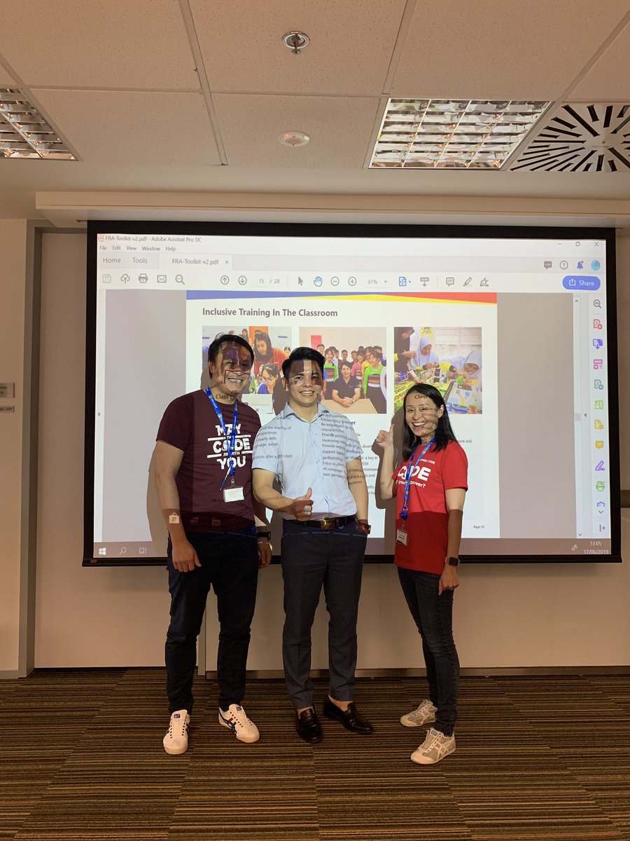 EmpireCodeSG's tweet photo. It was a pleasant surprise to meet our #FutureReadyASEAN website celeb in person! Thank you #Vietnam and all the best in the competition!
#befutureready #codeforthefuture #computerscience #codeforthefuture #empowerment #code #aseanfoundation #microsoft #empirecode https://t.co/m9coQ022Jz