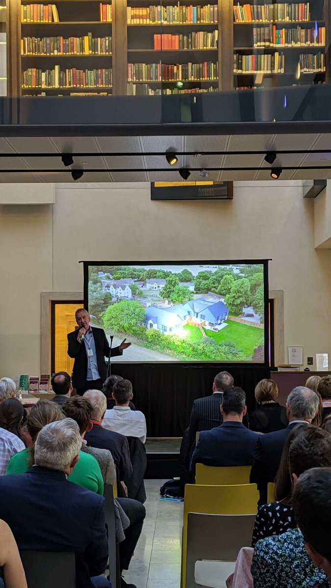 MulberryBushOrg's tweet photo. A wonderful evening of celebration with @Trifecta3PC #3peakschallenge team at @bodleianlibs where John Diamond told @B4Magazine audience about the school and what we do, thanking everyone for their generosity in raising funds for the charity https://t.co/VSfxNm3TUC