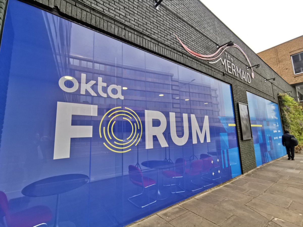 AHardDisksNight's tweet photo. En #OktaForum, Londres, donde @toddmckinnon, CEO de @okta y visionario, habla de la erosión de la confianza que sufren las organizaciones modernas. Para recuperarla hay que comenzar por mejorar la gestión de identidades. #IdentityManagement #HybridCloud https://t.co/R7DTsyW1PD