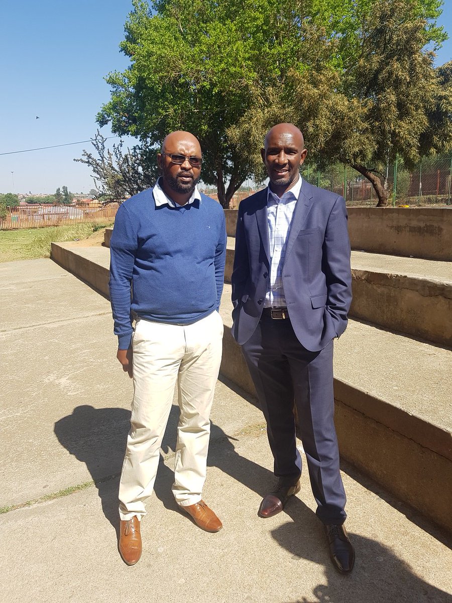 CitzenLeaderLab's tweet photo. <Please help us share > We are inviting executives in Cape Town and Johannesburg to join us for the annual #ExecsBack2School event. It is an opportunity to spend the day with a principal of an under-resourced school and to learn from the experience. https://t.co/ie9BH89LHz