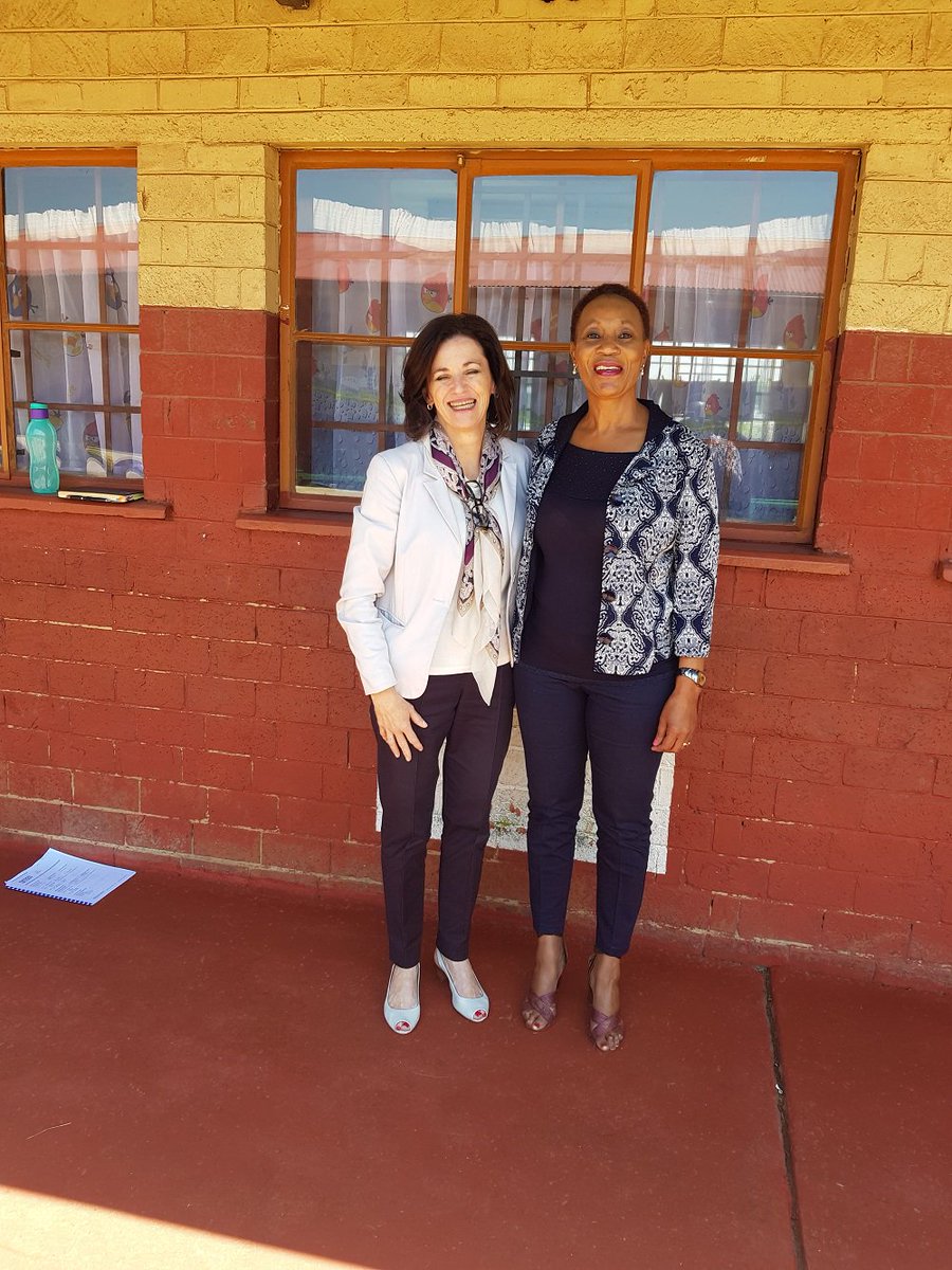 CitzenLeaderLab's tweet photo. <Please help us share > We are inviting executives in Cape Town and Johannesburg to join us for the annual #ExecsBack2School event. It is an opportunity to spend the day with a principal of an under-resourced school and to learn from the experience. https://t.co/ie9BH89LHz