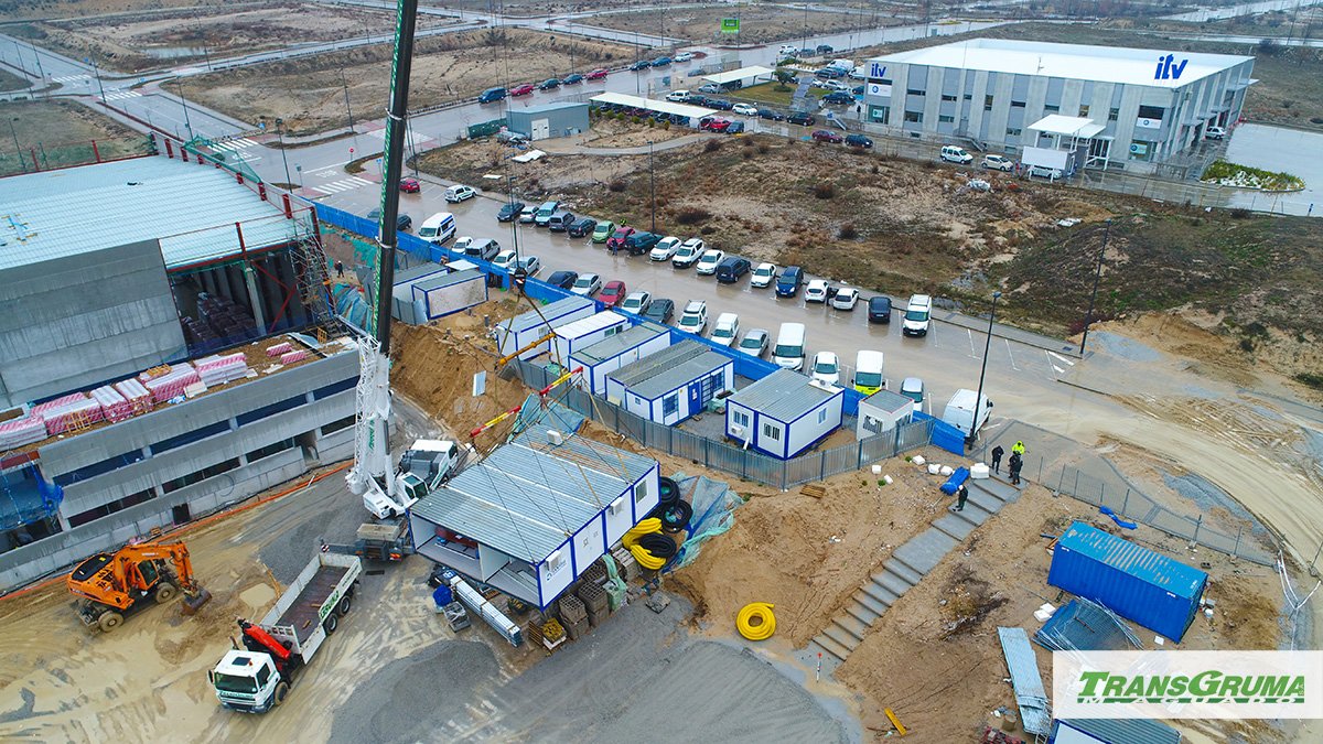 TRANSGRUMA's tweet photo. Hace unos meses estuvimos trabajando con nuestras #GrúasTelescópicas en la ciudad de la imagen en los estudios de @NetflixES realizando un espectacular traslado de casetas de obra.https://t.co/muJrau0fb4 https://t.co/EdLgaEHzoV