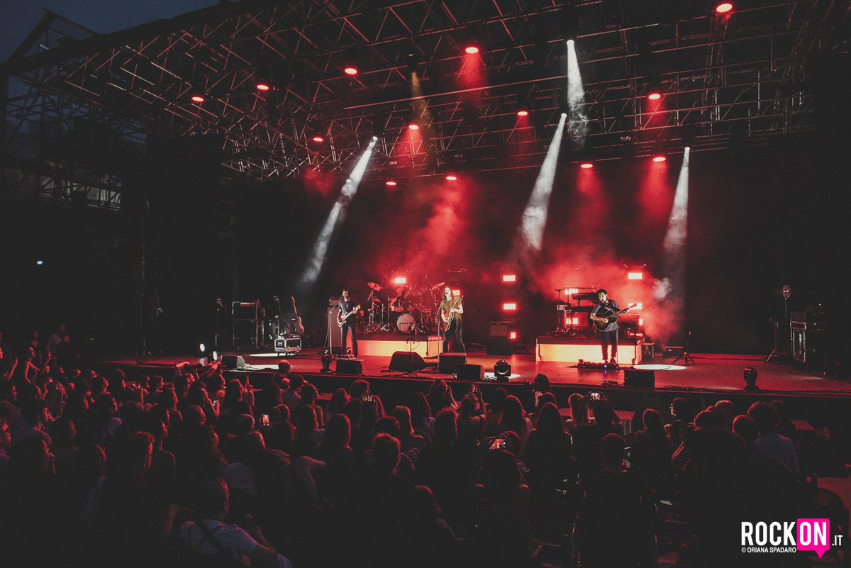 rockonitalia's tweet photo. Perdonami James Bay perché ho molto peccato: foto e reportage del concerto di Verona #jamesbay #rumorsfestival https://t.co/7K1ILm0Wkg https://t.co/uyJ9dOIFlq