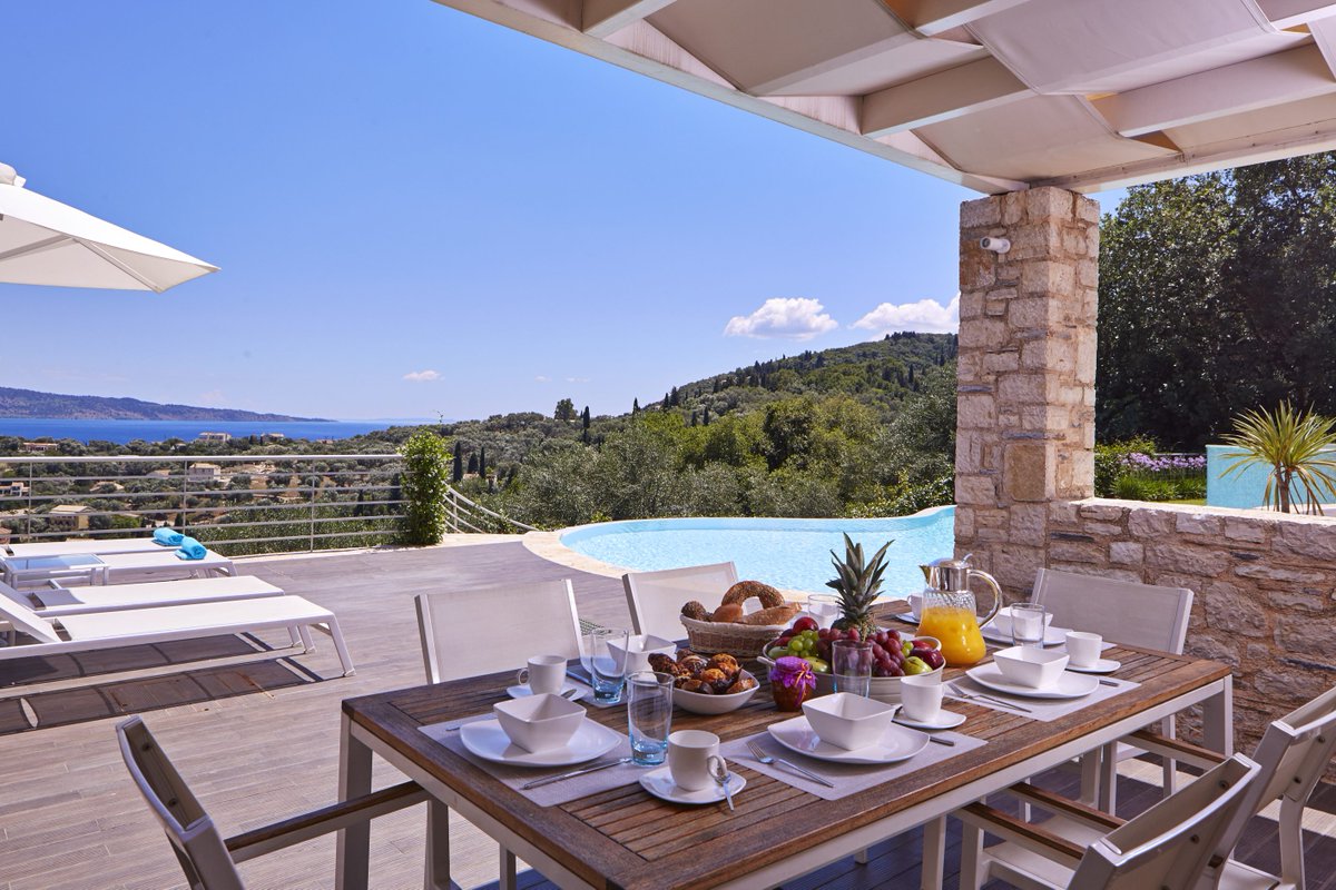 villaselect's tweet photo. Clinging to the #hillside behind the #picturesque harbour and offering #wonderful views from all areas of the villa are terraces, taking in the #pretty village of Agios Stefanos, the harbour and #Corfu channel.
Now on sale for 2020 prices start from £1,978
https://t.co/t4T7V8eYKW https://t.co/jmLexXBWF6
