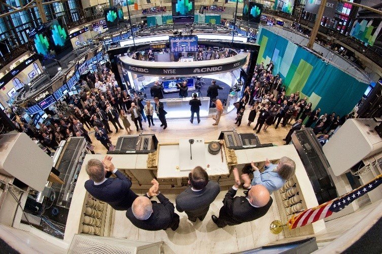 PrepolNews's tweet photo. Exciting day for the @IDEXCorp family... to celebrate 30 years listed on the #NYSE, we're proud to be ringing the opening bell! Tune into https://t.co/pB44EApgJ8 at 13:30GMT (9:30EDT) to catch the action. https://t.co/CP0LoackY4