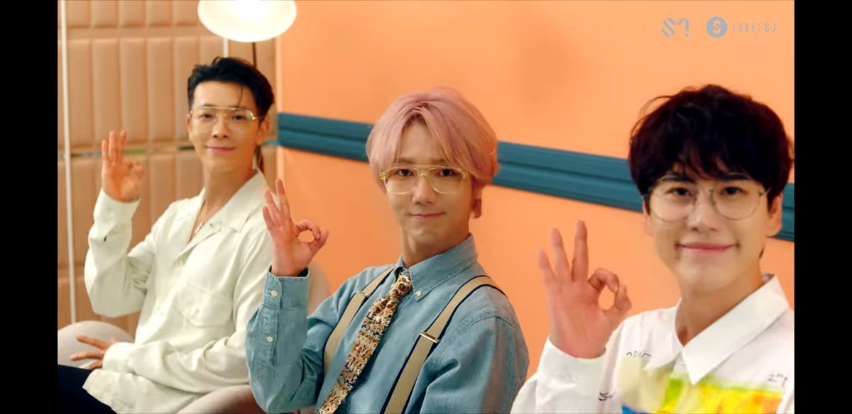zbdhmrld's tweet photo. Когда позвали работать за еду vs за деньги
#YESUNG 
#PinkMagic 
#yesungpinkmagic https://t.co/P7WeXc0kTp