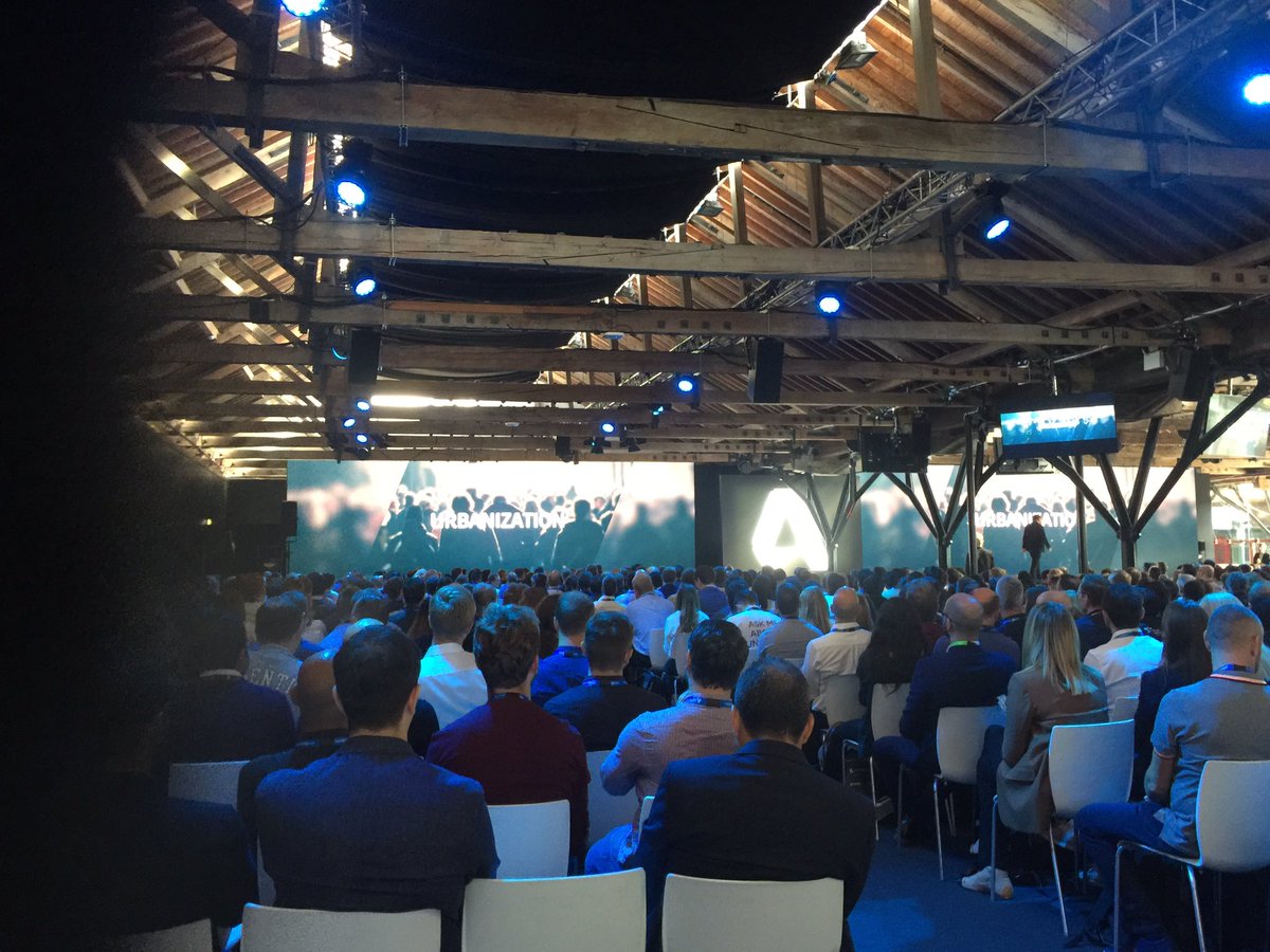 Great to be here at #AULondon2019 amongst a huge group of ‘World Changers’ collaborating on how to create a better world and #MakeAnything