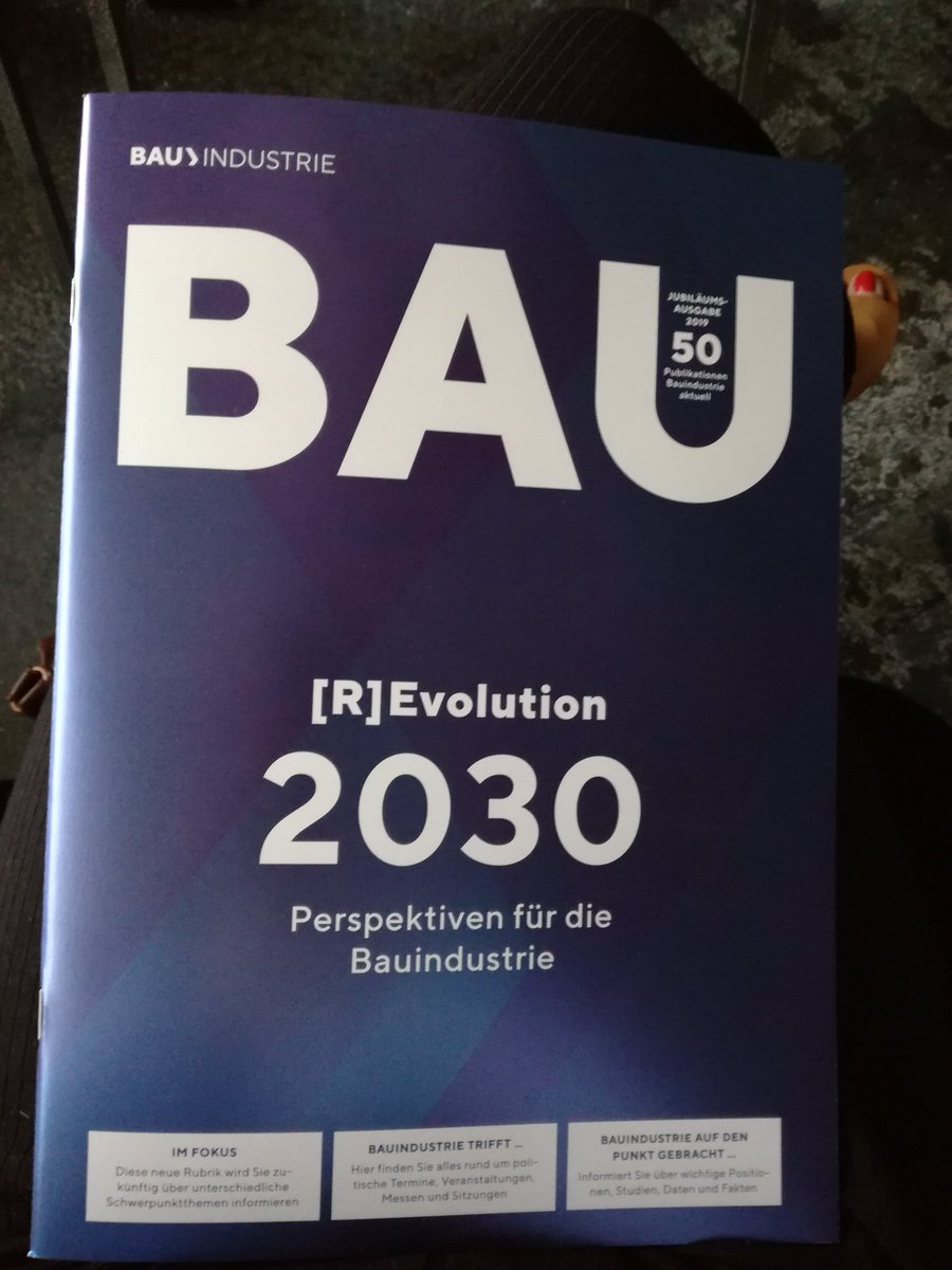 Kick-off zum Tag der dt. #Bauindustrie mit Vertreten der #Baubranche.
Themen: #Digitalisierung #daten &amp; #BIM und damit auch #lebenszyklus der #baustoffe - Grundlage für jedes #bauen